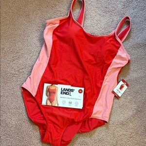 Lands' End Woman One Piece Swimsuit in Red and Pink